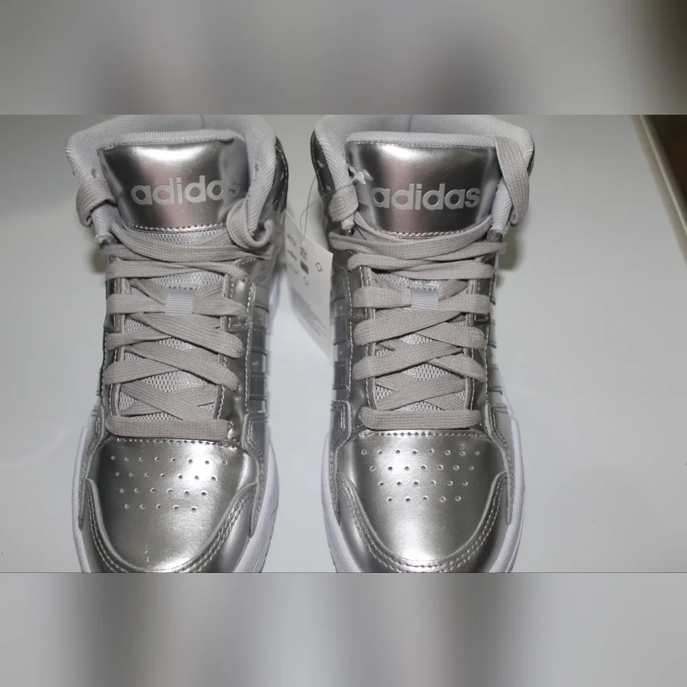 โจ๐โจ NWOB ADIDAS Entrap Mid Silver Metallic - Picture 2 of 16